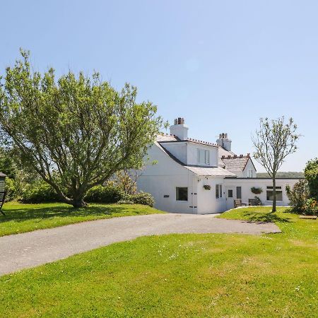 Charming 2 Bed House Near Rhoscolyn Discounts For Villa Holyhead Bagian luar foto