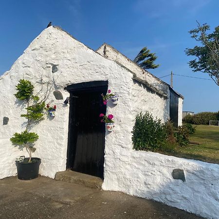 Charming 2 Bed House Near Rhoscolyn Discounts For Villa Holyhead Bagian luar foto