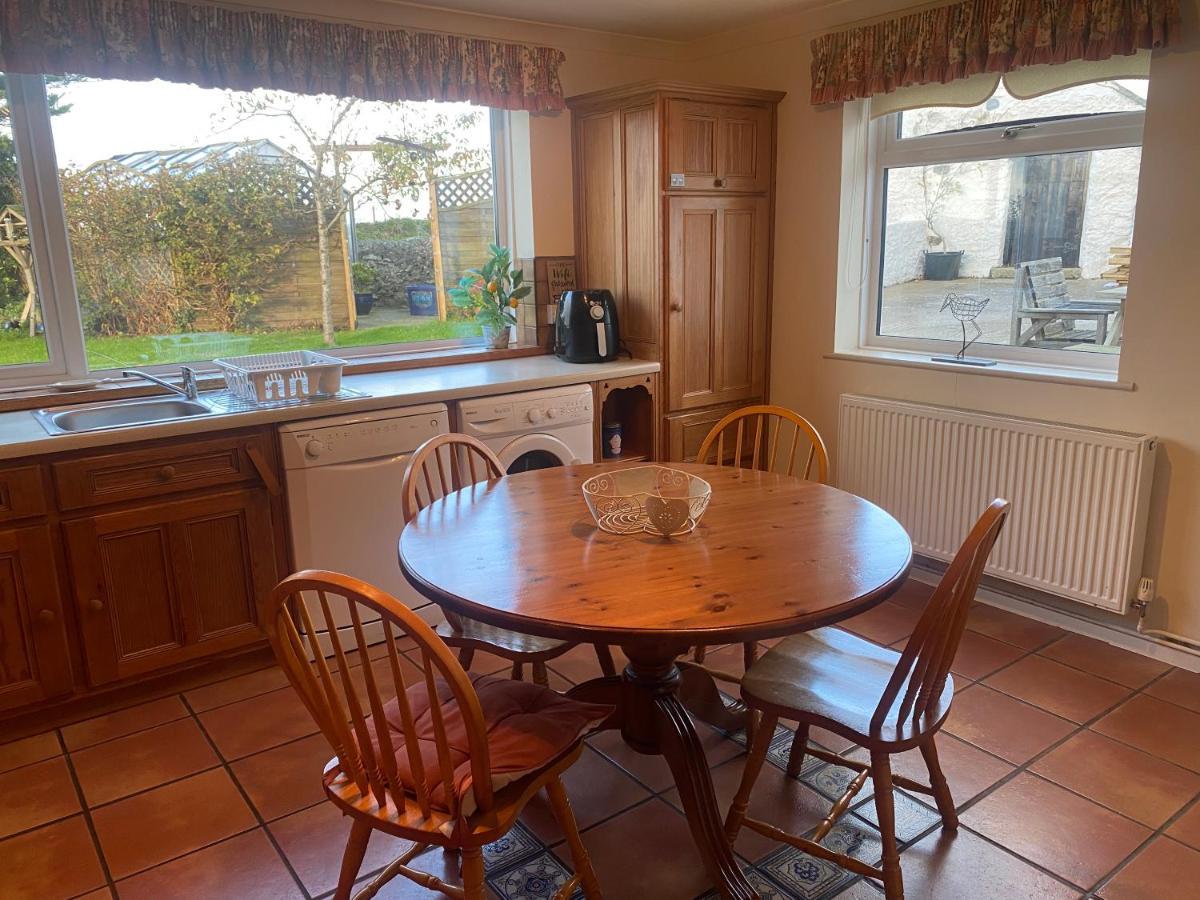 Charming 2 Bed House Near Rhoscolyn Discounts For Villa Holyhead Bagian luar foto